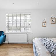 Coombe Bank in Teignmouth