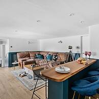 Coombe Bank in Teignmouth