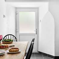 Coombe Bank in Teignmouth