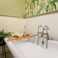 The Cottage in Holcombe