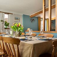 The Cottage in Holcombe