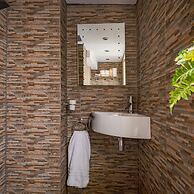 The Cottage in Holcombe