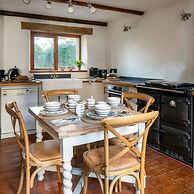 Old Coach House in Berry Pomeroy