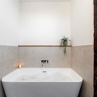 Old Coach House in Berry Pomeroy