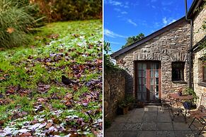 Old Coach House in Berry Pomeroy