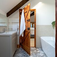 Old Coach House in Berry Pomeroy