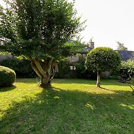 Old Coach House in Berry Pomeroy