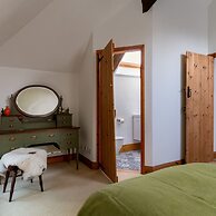 Old Coach House in Berry Pomeroy