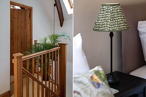 Old Coach House in Berry Pomeroy