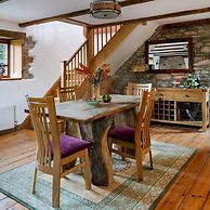 Old Coach House in Berry Pomeroy