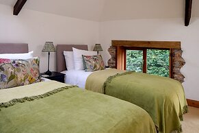 Old Coach House in Berry Pomeroy