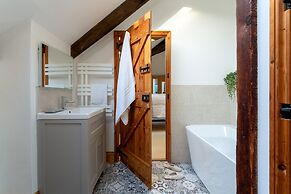 Old Coach House in Berry Pomeroy