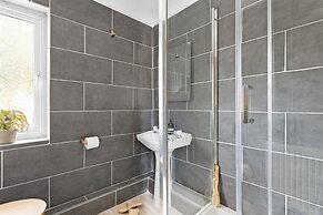 Bramblewood in Maidencombe