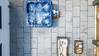 Bramblewood in Maidencombe