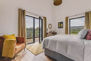 Heron House - Luxury Grand Designs Eco-home