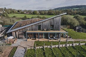 Heron House - Luxury Grand Designs Eco-home