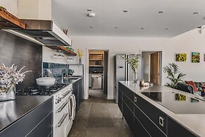 Heron House - Luxury Grand Designs Eco-home