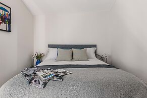 Heron House - Luxury Grand Designs Eco-home