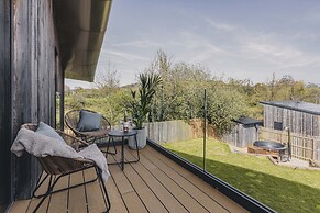 Heron House - Luxury Grand Designs Eco-home