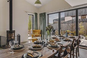 Heron House - Luxury Grand Designs Eco-home