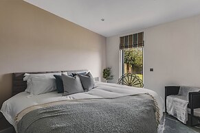 Heron House - Luxury Grand Designs Eco-home