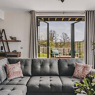 Heron House - Luxury Grand Designs Eco-home