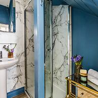 Vane Tower- Historic Retreat With Panoramic Sea Views