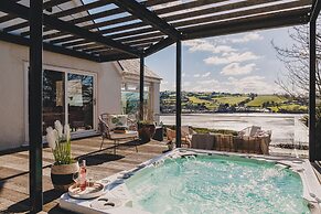 The Curlews in Bishopsteignton