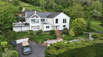 The Curlews in Bishopsteignton