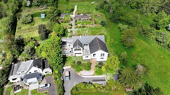 The Curlews in Bishopsteignton