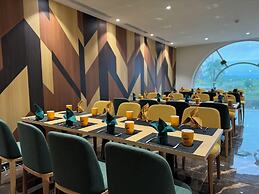 Ao Tien Harbour Boutique Hotel