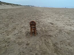 Large 3 bed Chalet -sleeps 6- dog Friendly- Garden