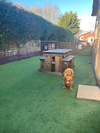 Large 3 bed Chalet -sleeps 6- dog Friendly- Garden