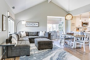 Modern Hilton Head Island Villa w/ Pool Access!