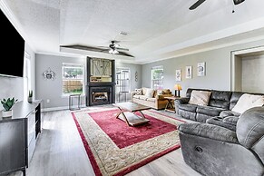 Fort Walton Beach Home w/ Grill: 4 Mi to Beach!