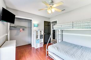 Fort Walton Beach Home w/ Grill: 4 Mi to Beach!