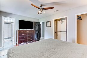 Fort Walton Beach Home w/ Grill: 4 Mi to Beach!