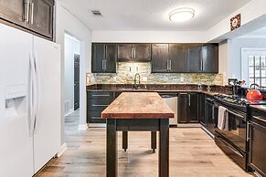 Fort Walton Beach Home w/ Grill: 4 Mi to Beach!