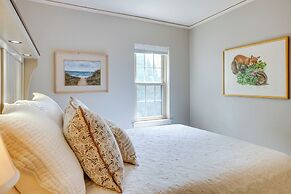 Walkable Thiensville Retreat Near Hiking!