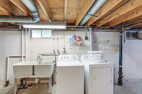 Lake Erie Family Getaway in Amherst: Pets Welcome!