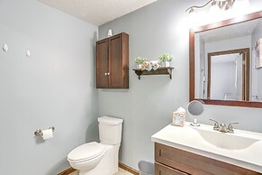 Lake Erie Family Getaway in Amherst: Pets Welcome!