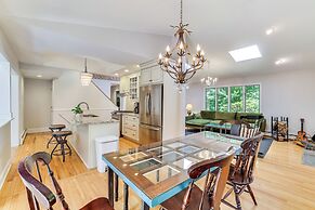 BBQ Ready: Quiet Connecticut Retreat w/ Fire Pit