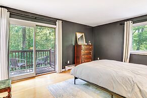 BBQ Ready: Quiet Connecticut Retreat w/ Fire Pit