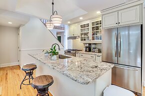 BBQ Ready: Quiet Connecticut Retreat w/ Fire Pit