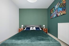 Cozy Apartment for 4 by Renters