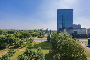 Cozy Apartment for 4 by Renters