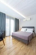 Luxury Holiday Home 4 Bedroom Villa in Paleokastro