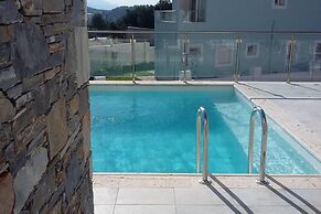 Luxury Holiday Home 4 Bedroom Villa in Paleokastro