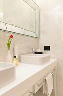 Domus Aurea Luxury Suites