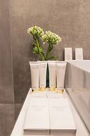 Domus Aurea Luxury Suites